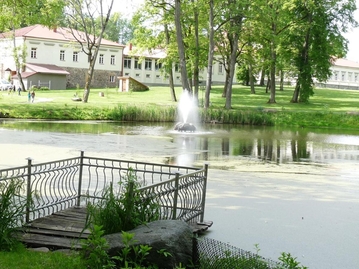 Taujenu Dvaro Sveciu Namai Towiany Zewnętrze zdjęcie